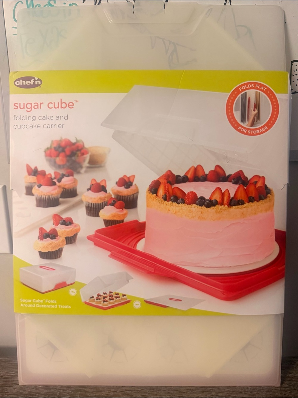 Sugar Cube Folding Cake & Cupcake Carrier - Pink/Red